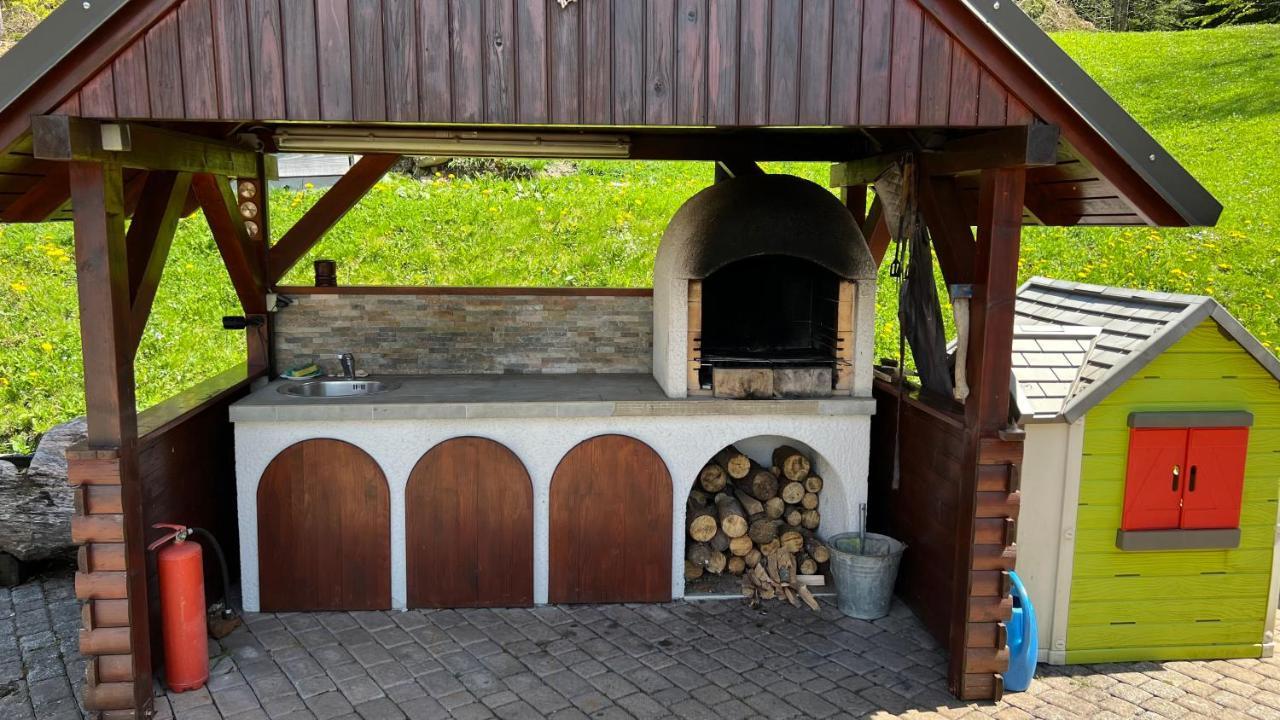 יסניצה Dwarfs Cabin Overlooking Julian Alps Near Bled מראה חיצוני תמונה